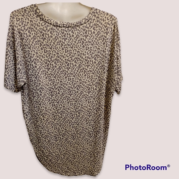 🤑5/$12! American Eagle Soft & Sexy Leopard Print S/s Top Size S Barely Worn! - Picture 2 of 6